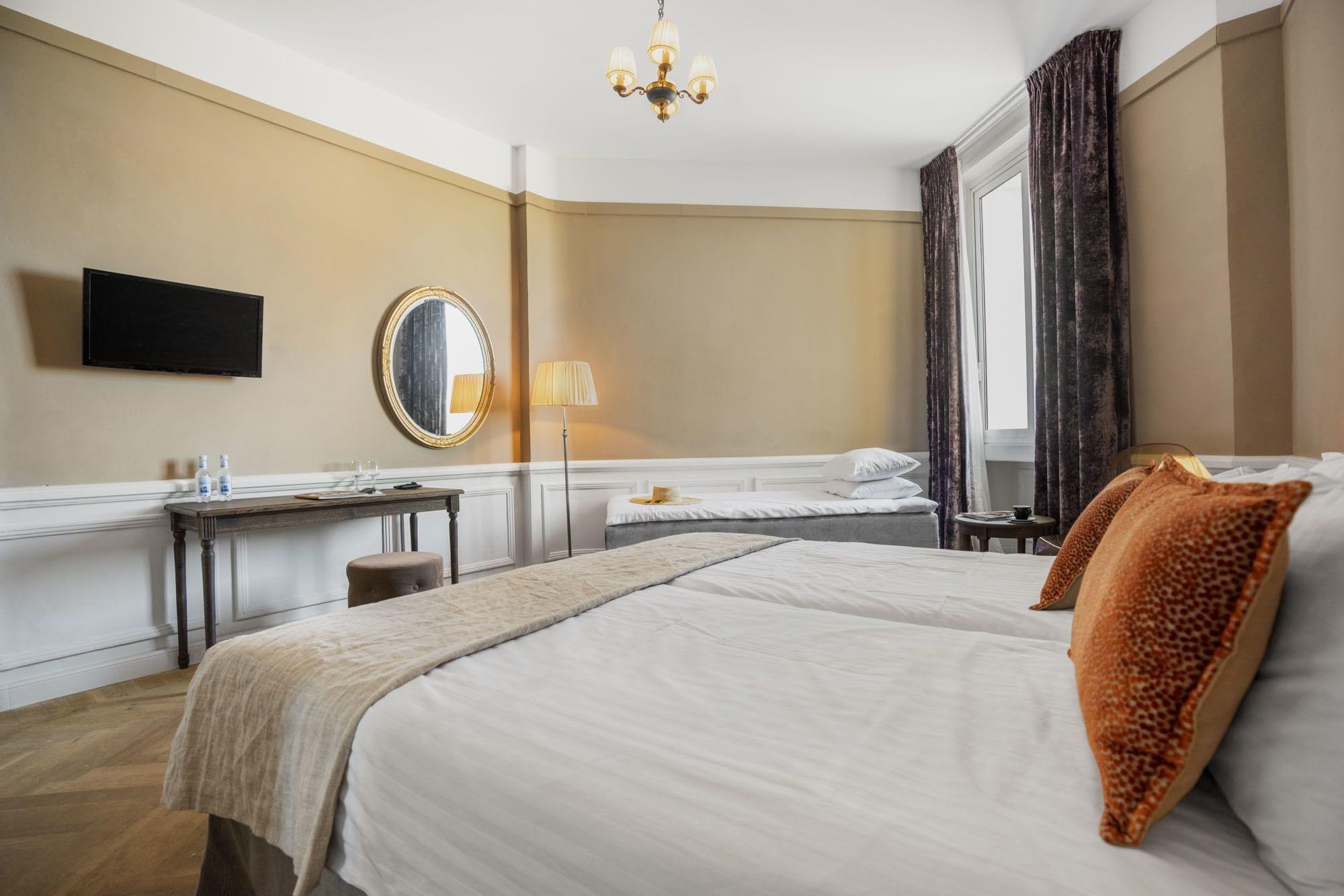 Langley Resort Napoleon Bonaparte LʼÎle-Rousse Екстериор снимка