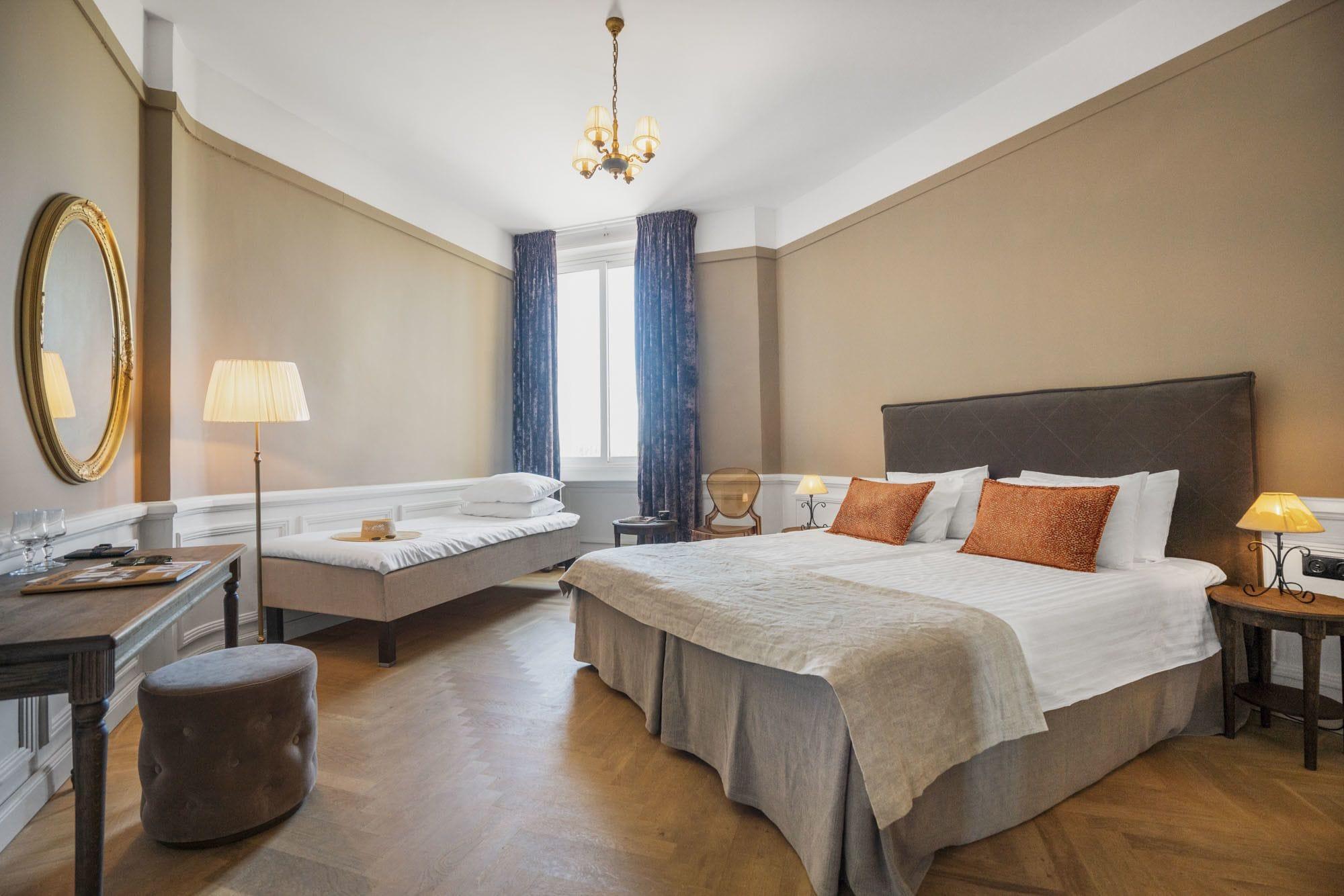 Langley Resort Napoleon Bonaparte LʼÎle-Rousse Екстериор снимка