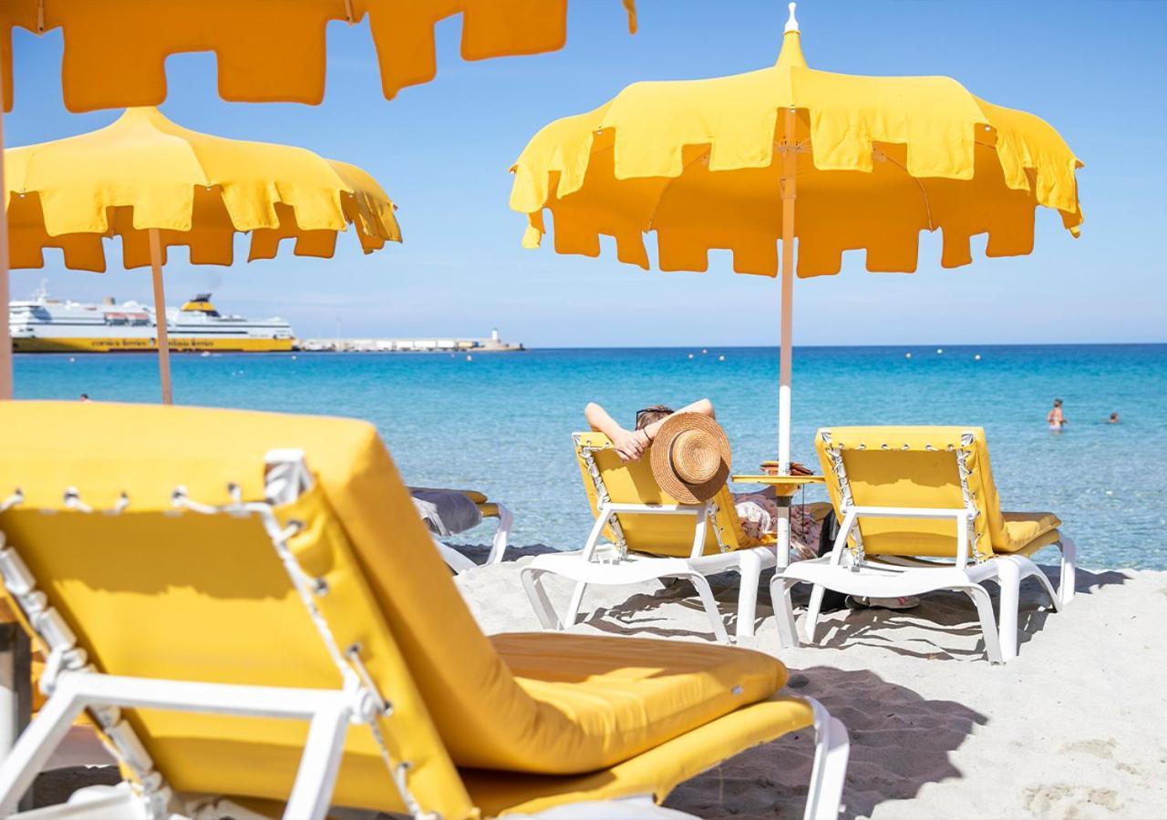 Langley Resort Napoleon Bonaparte LʼÎle-Rousse Екстериор снимка