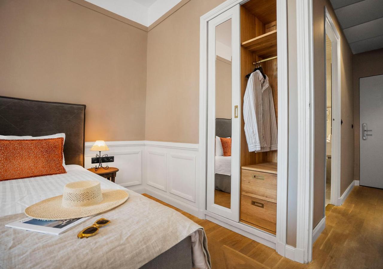 Langley Resort Napoleon Bonaparte LʼÎle-Rousse Стая снимка