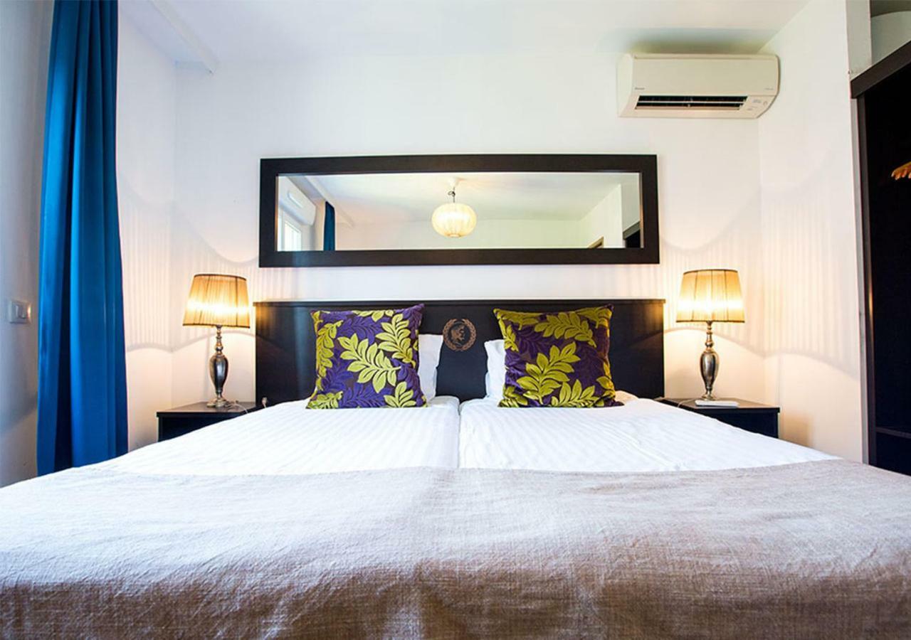 Langley Resort Napoleon Bonaparte LʼÎle-Rousse Екстериор снимка